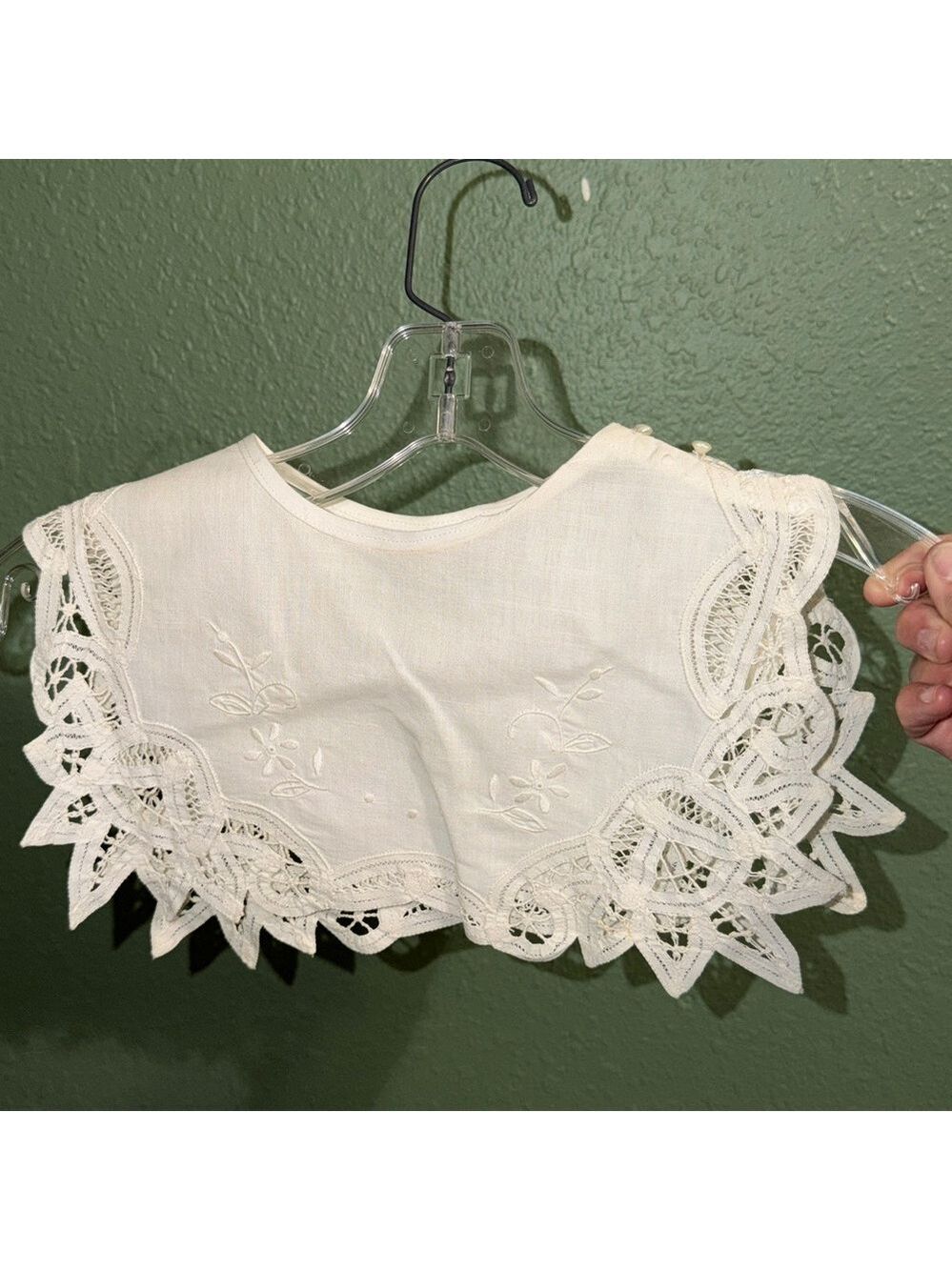Vintage Eyelet Lace Collar Peter Pan Embroidered Crocheted Cotton Linen Floral
